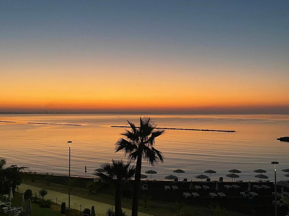 Lebay Beach Hotel Larnaca Exterior photo
